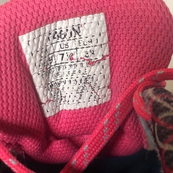 OASICS | Women’s Colorful Gel Sole OASICS AHAR Sneakers, Size 7.5 - Picture 6 of 7